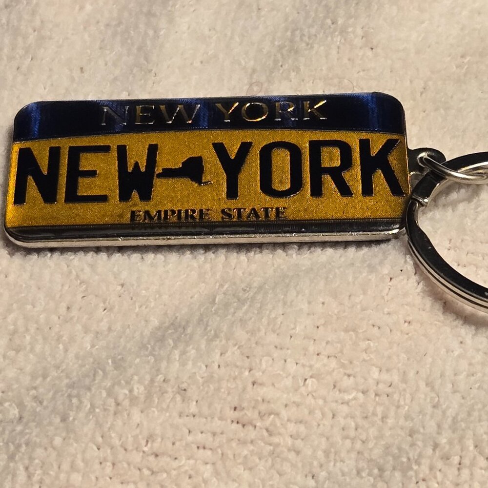 NEW YORK KEYCHAIN